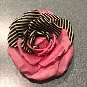 Distressed Flower Pin